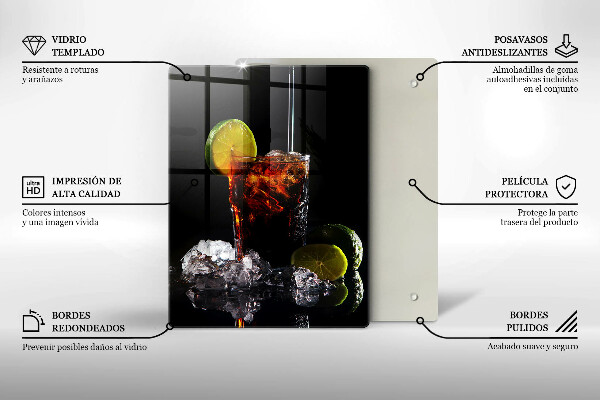 Chopping board glass An earthly drink with ice