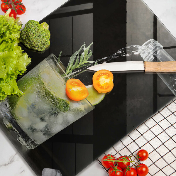 Chopping board glass A glass of water