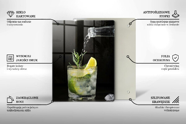 Chopping board glass A glass of water