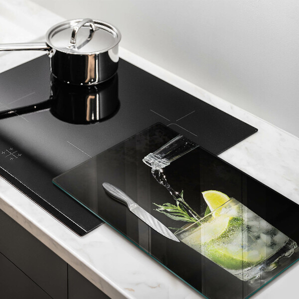 Chopping board glass A glass of water