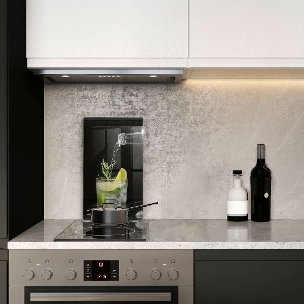 Chopping board glass A glass of water