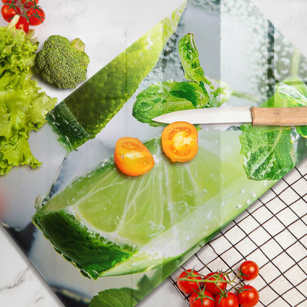 Chopping board glass Water with lime and ice