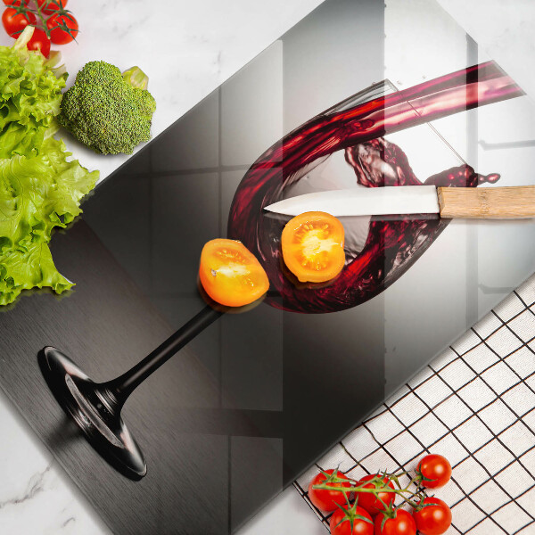 Chopping board glass Glass and red wine