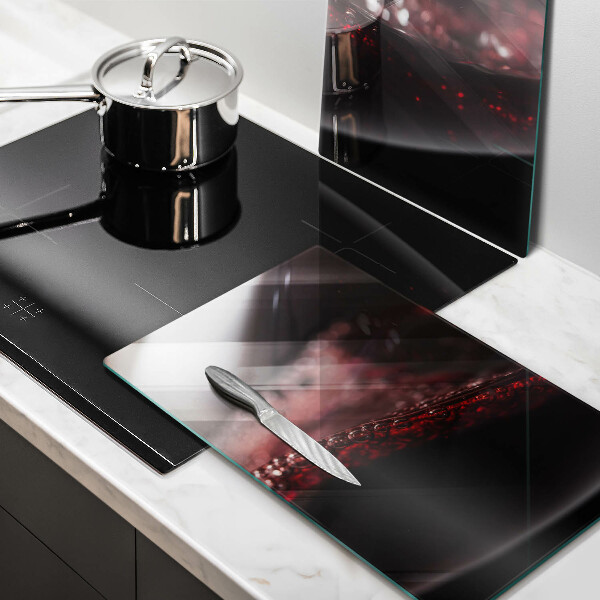 Chopping board Red wine glass