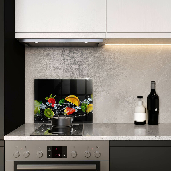 Chopping board Fruits in water