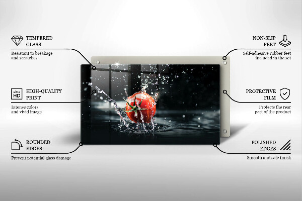 Chopping board Tomato in water