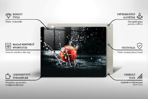 Chopping board Tomato in water