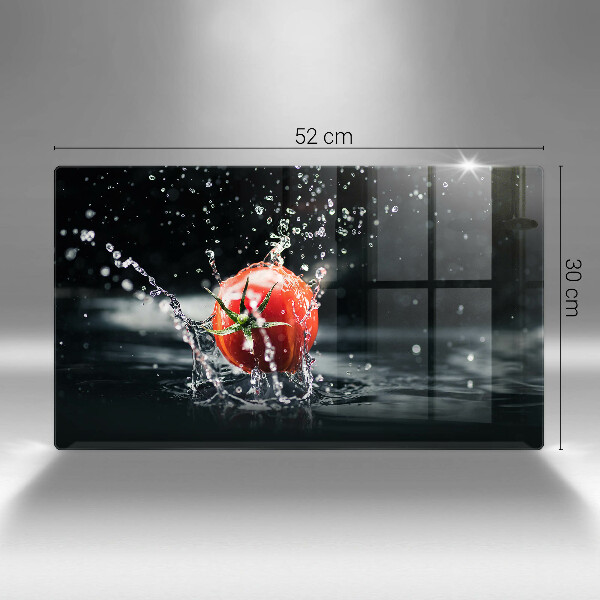 Chopping board Tomato in water