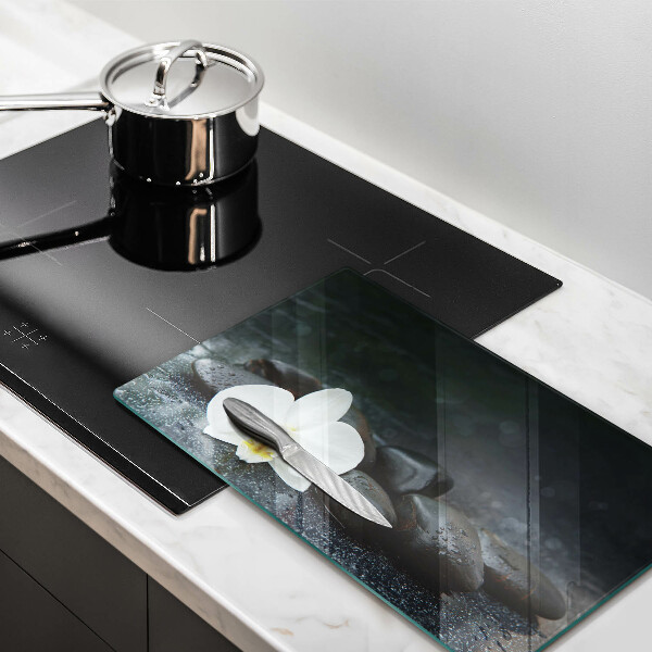 Chopping board White flower stones Zen