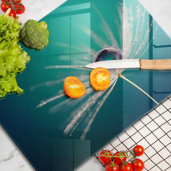 Chopping board Dew on a dandelion