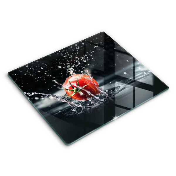 Chopping board Tomato in water