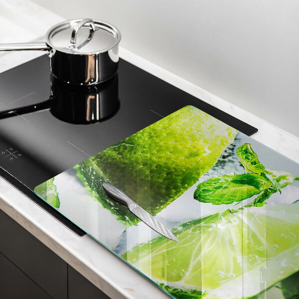 Chopping board glass Water with lime and ice