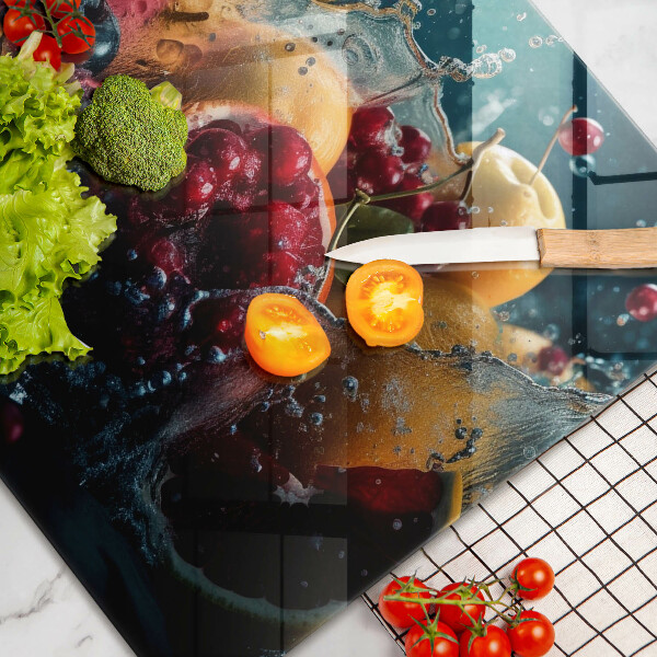 Chopping board glass Fruits in water
