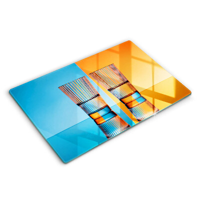 Cutting board Two glasses of water