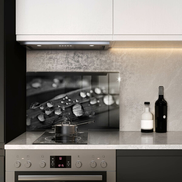 Worktop saver Drops of dew on the leaves