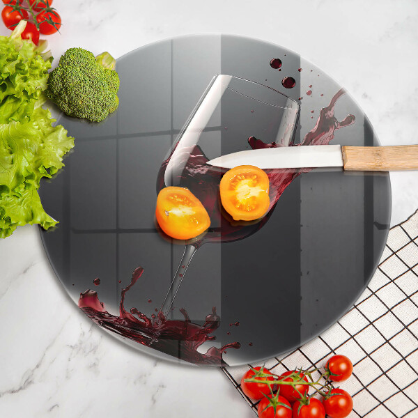 Chopping board Red wine in a glass