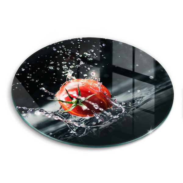 Chopping board Tomato in water