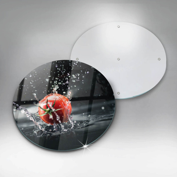 Chopping board Tomato in water