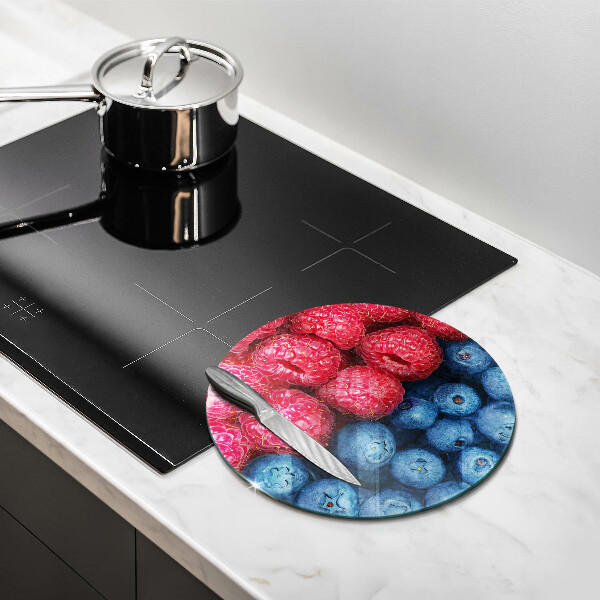 Chopping board Fruit of raspberry and blueberries