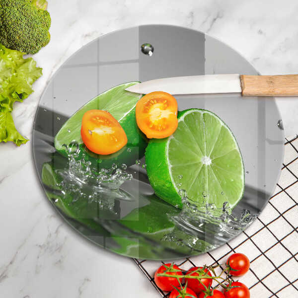 Chopping board glass Juicy lime and water