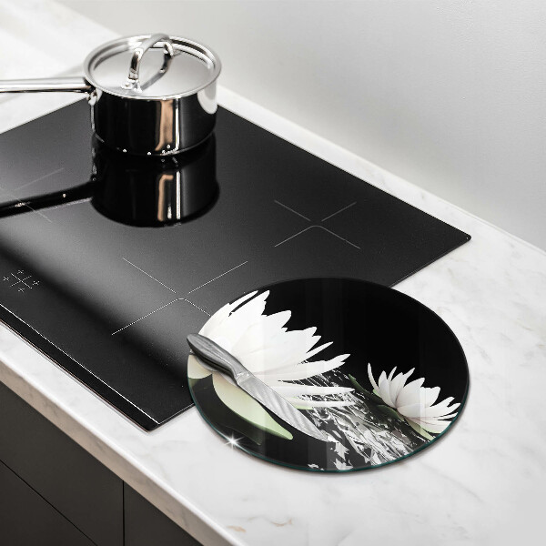 Chopping board glass White lilies on the water