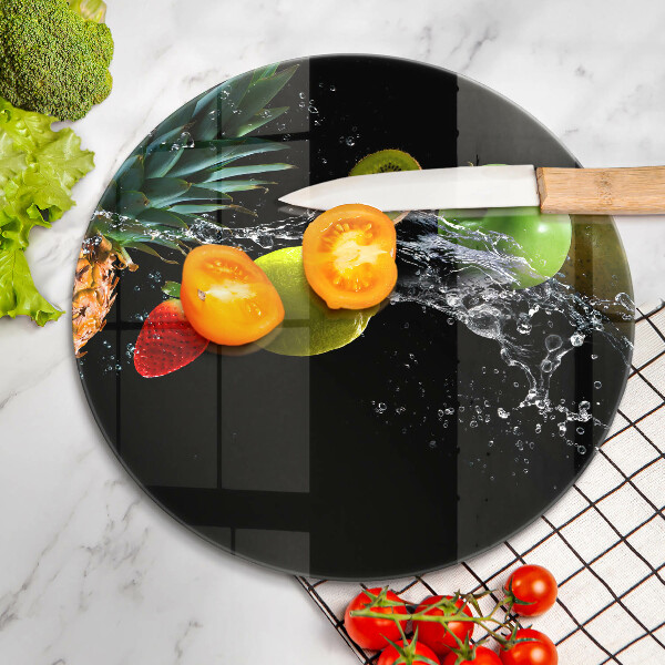 Chopping board Fruits in water
