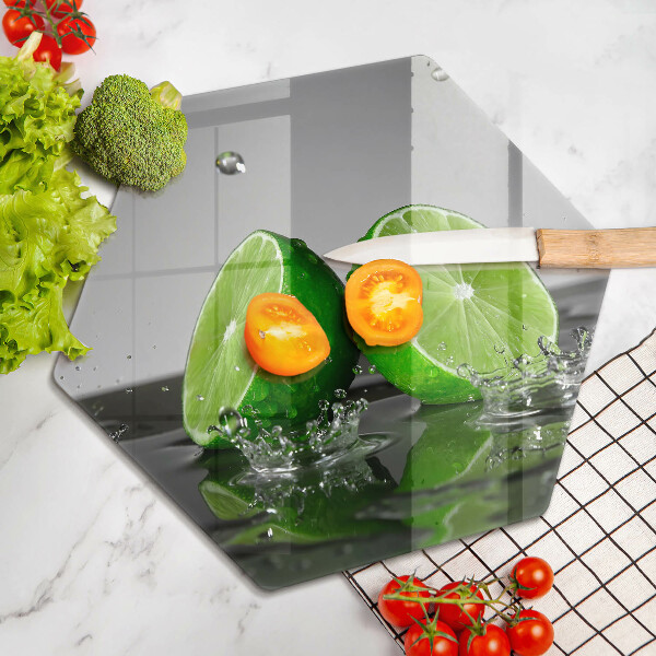 Chopping board glass Juicy lime and water