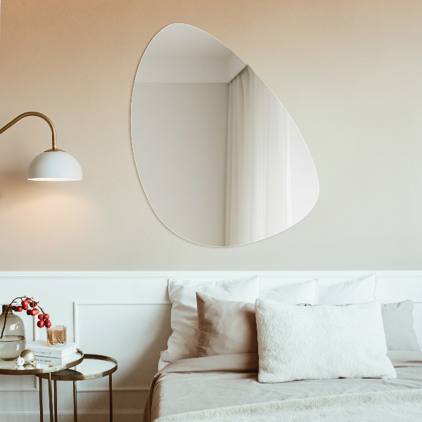 Egg-shaped mirror 50x70 cm