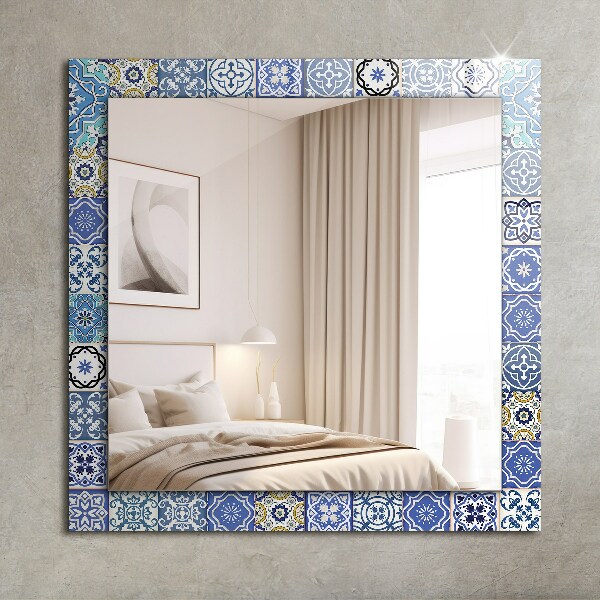 Decorative mirror Moroccan motifs