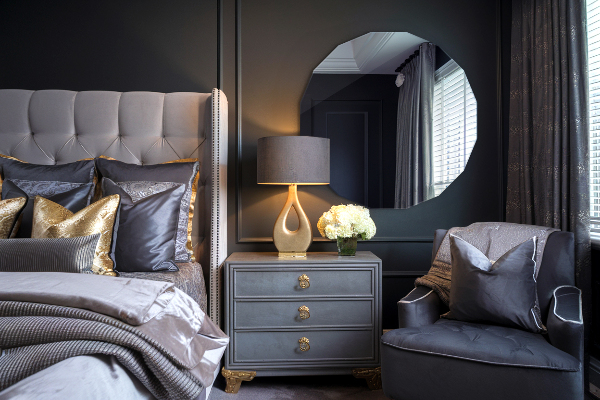 Geometric accent mirror aesthetic 80x80 cm