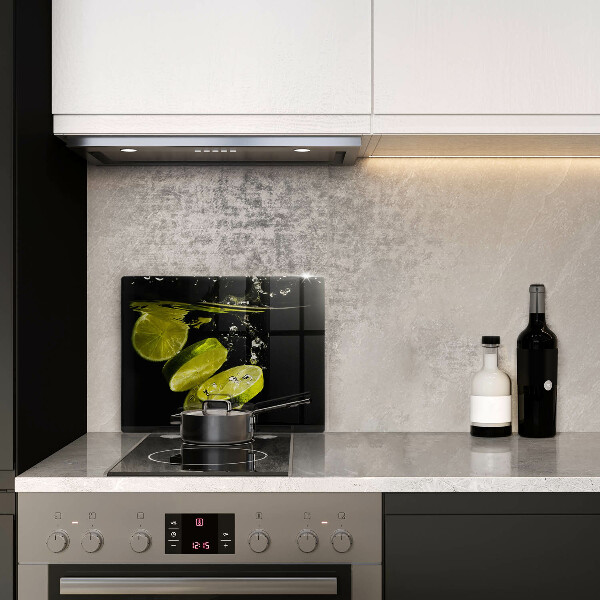 Kitchen worktop saver Lime in water