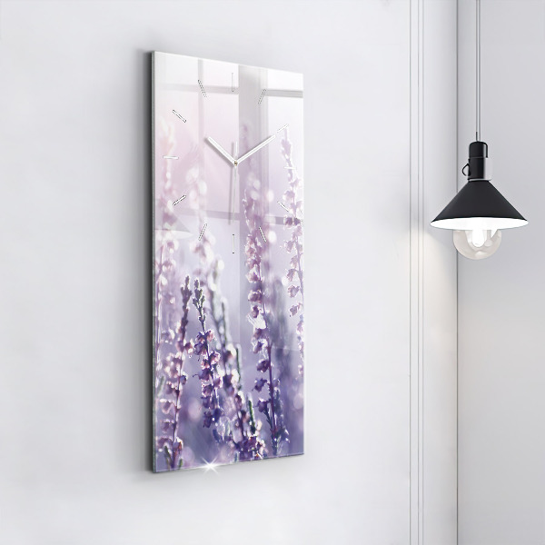 Vertical wall clock Abstraction