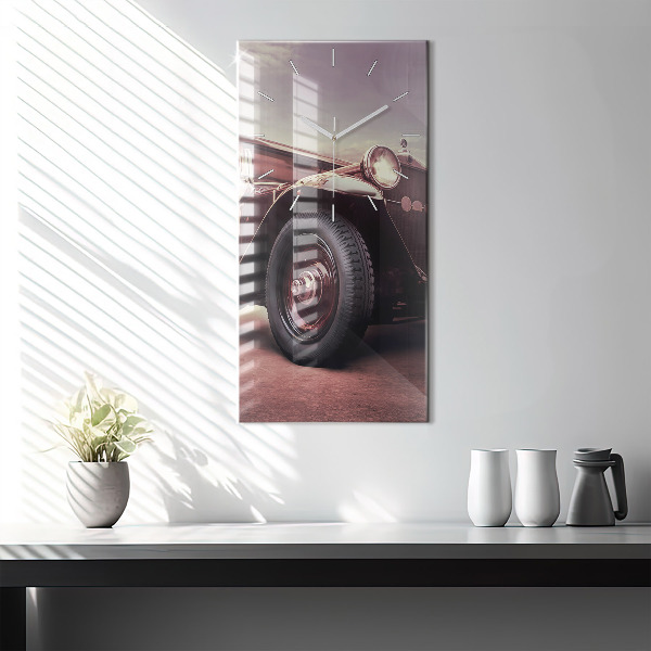 Vertical wall clock Vintage car