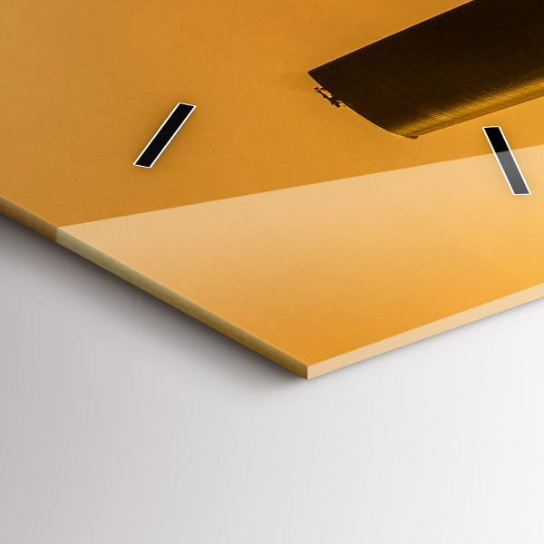 Vertical wall clock Zhujiang River