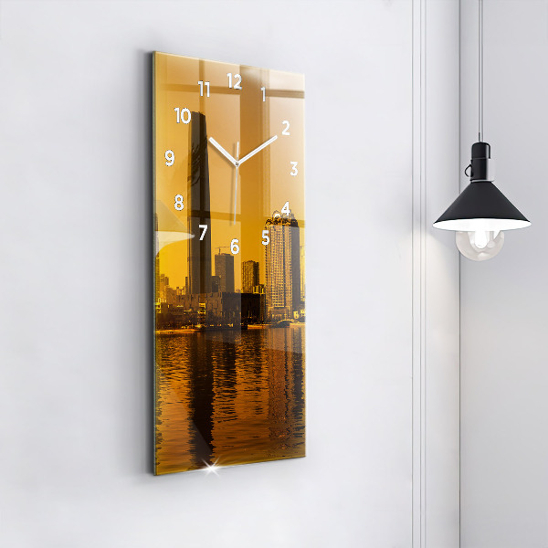 Vertical wall clock Zhujiang River