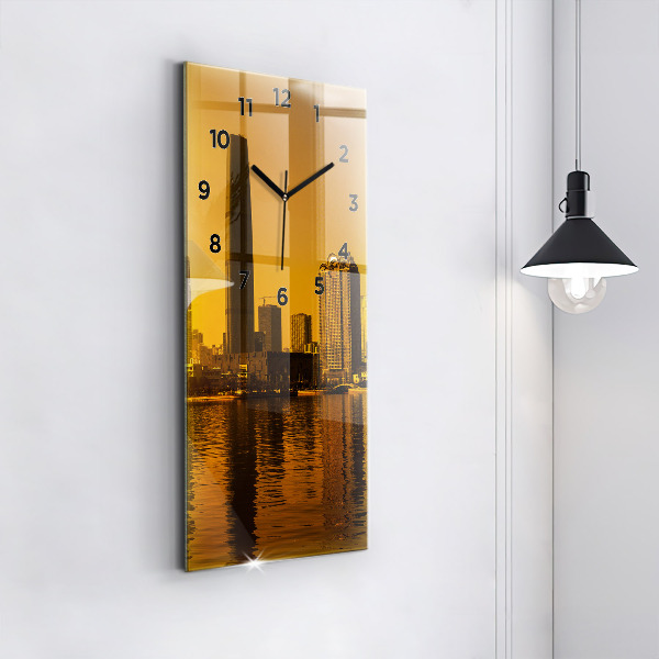 Vertical wall clock Zhujiang River