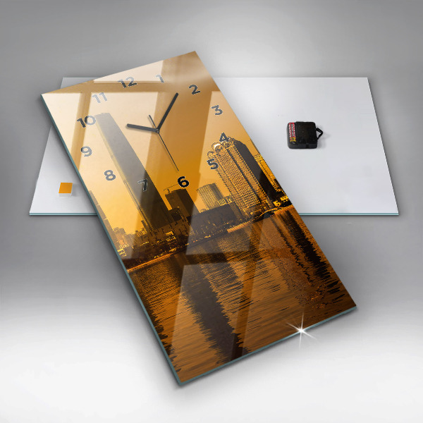 Vertical wall clock Zhujiang River