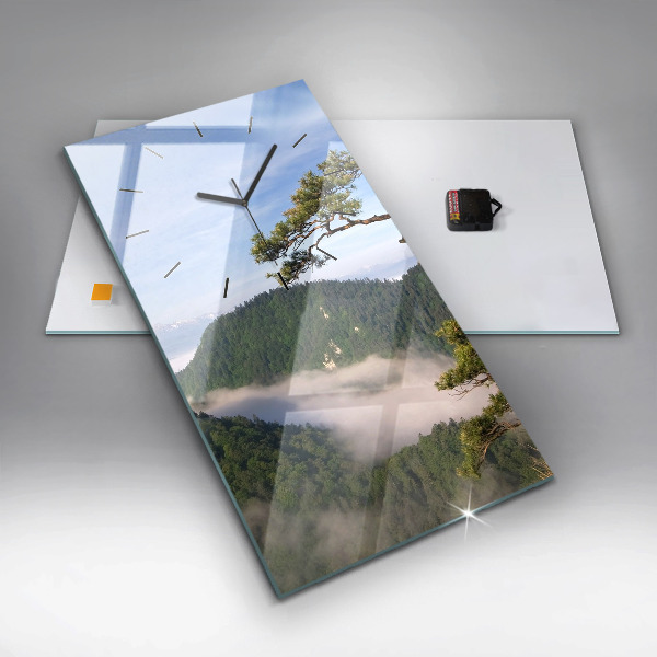 Vertical wall clock Sokolica Peak in the Pieniny Mountains