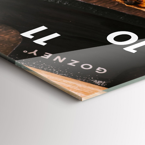 Vertical wall clock Italian pizza