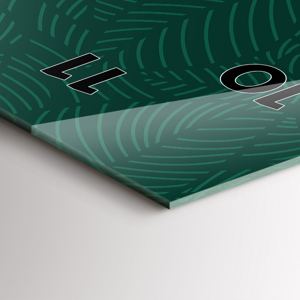 Vertical wall clock Leaf pattern