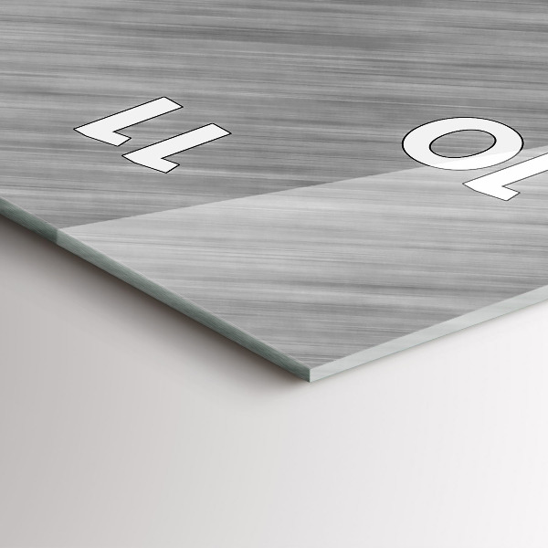 Vertical wall clock Metal wall