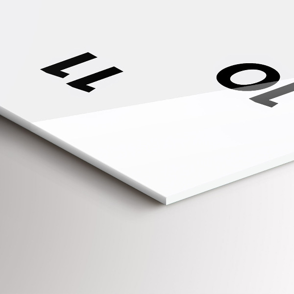 Vertical wall clock The inscription Be yourself