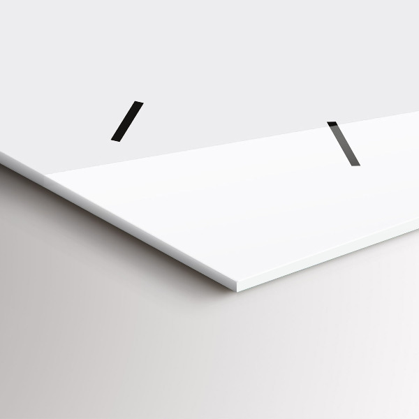 Horizontal wall clock The element of femininity