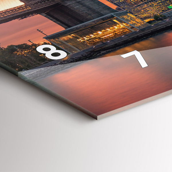 Horizontal wall clock New York East River