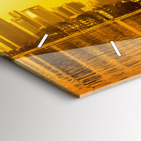 Horizontal wall clock Zhujiang River China