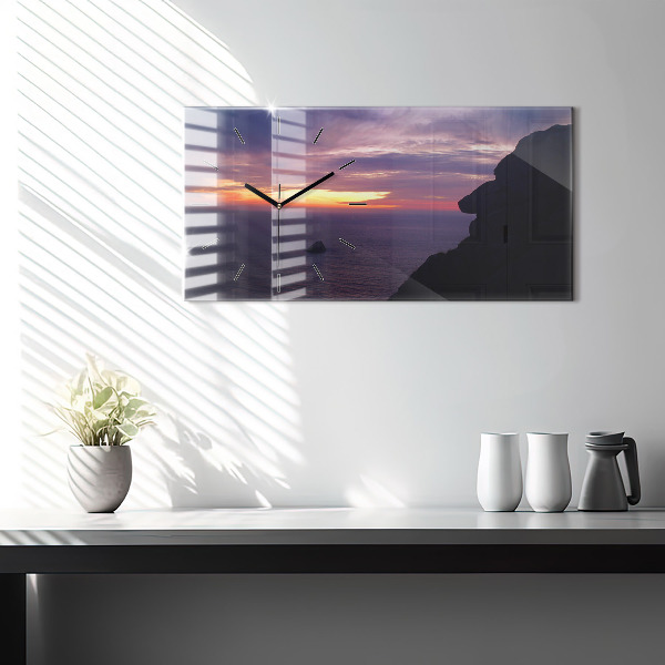 Horizontal wall clock Stone head