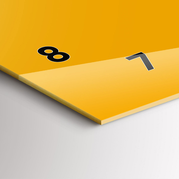 Horizontal wall clock Color golden yellow