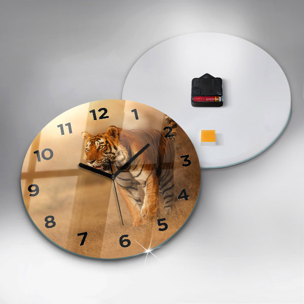 Round glass wall clock Hunting Tiger