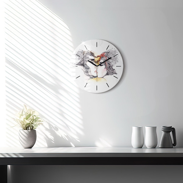Round glass wall clock Love kiss drawing