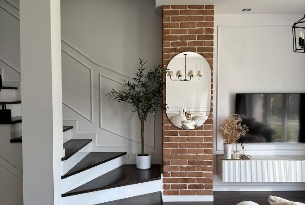 where not to hang the mirror